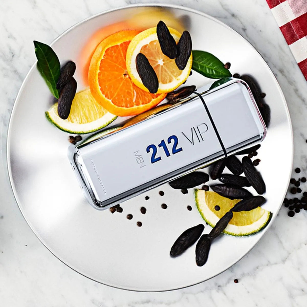 Perfume Carolina Herrera 212 VIP EDT (M) / 100 ml - 6 - Privé Perfumes Honduras