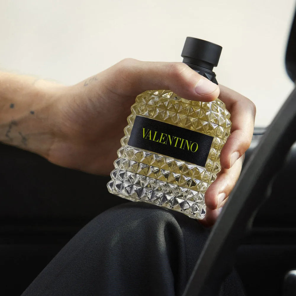 Perfume Valentino Born in Roma Uomo Yellow Dream EDT (M) / 100 ml - 7 - Privé Perfumes Honduras