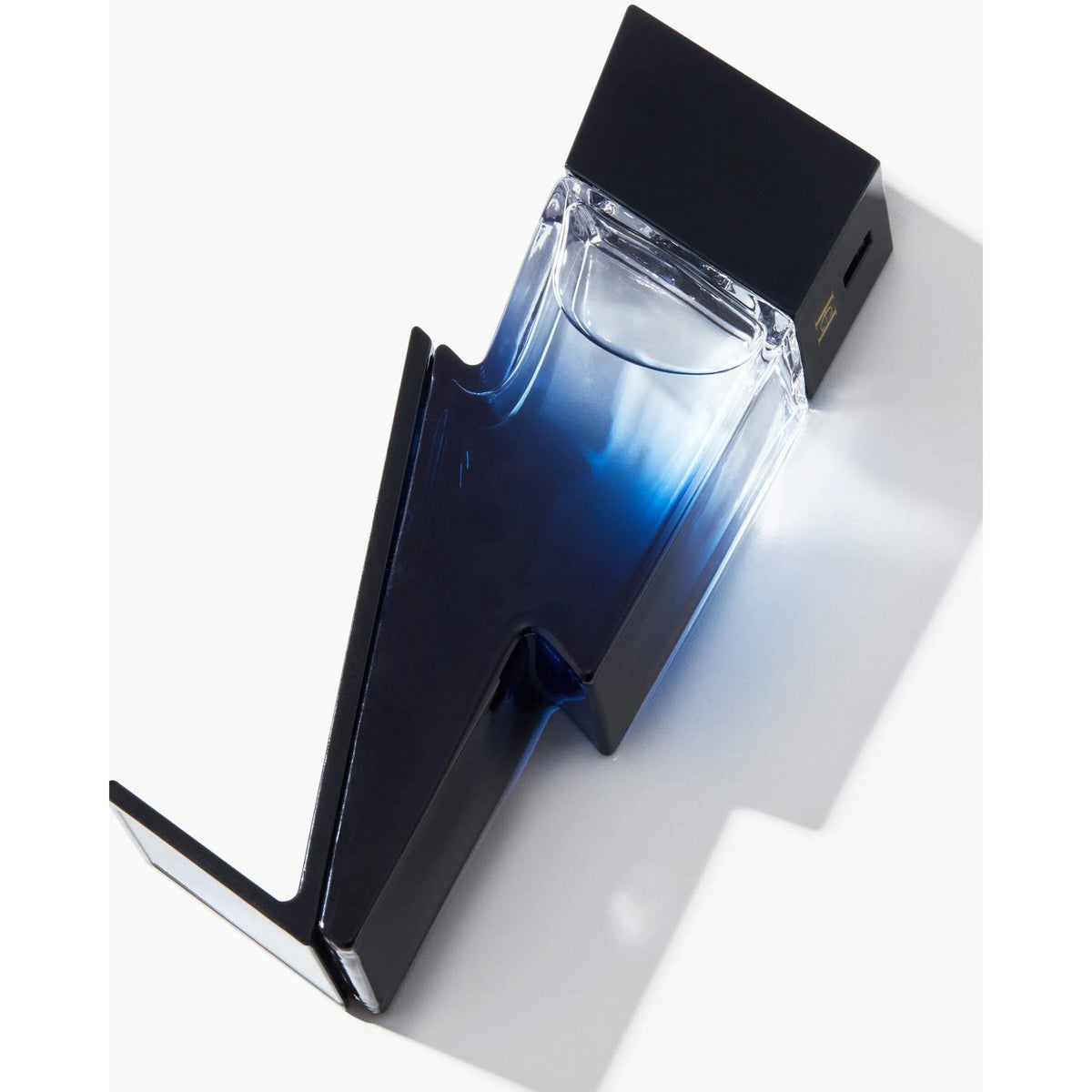 Perfume Carolina Herrera Bad Boy Cobalt EDP (M) / 150 ml - 4 - Privé Perfumes Honduras