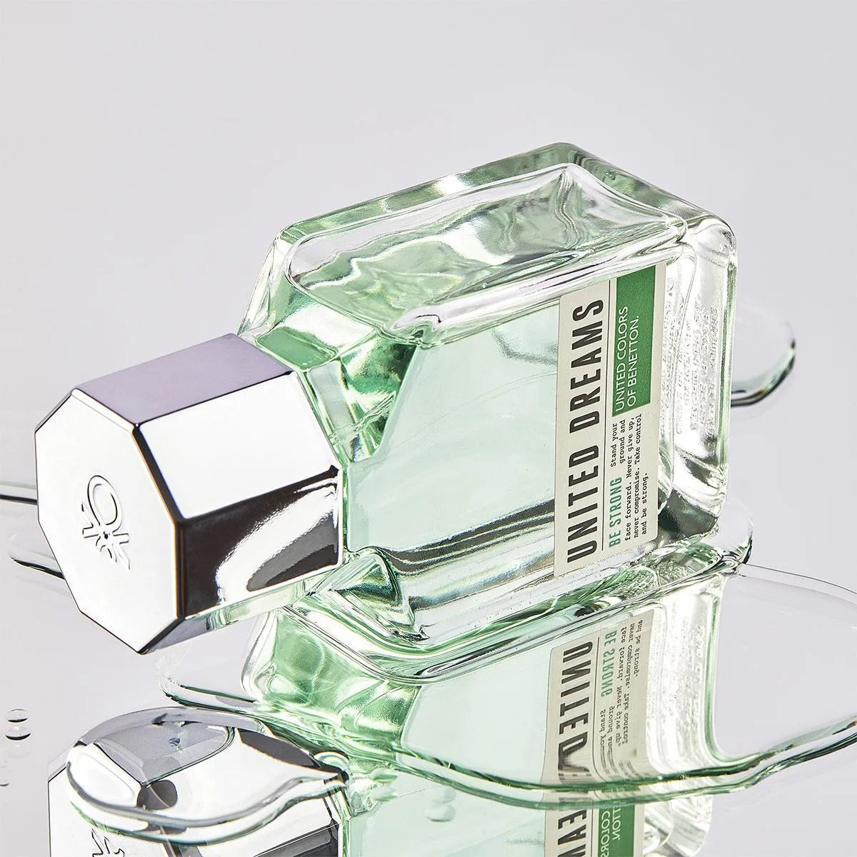Perfume United Colors of Benetton United Be Strong EDT (M) / 100 ml - 5 - Privé Perfumes Honduras