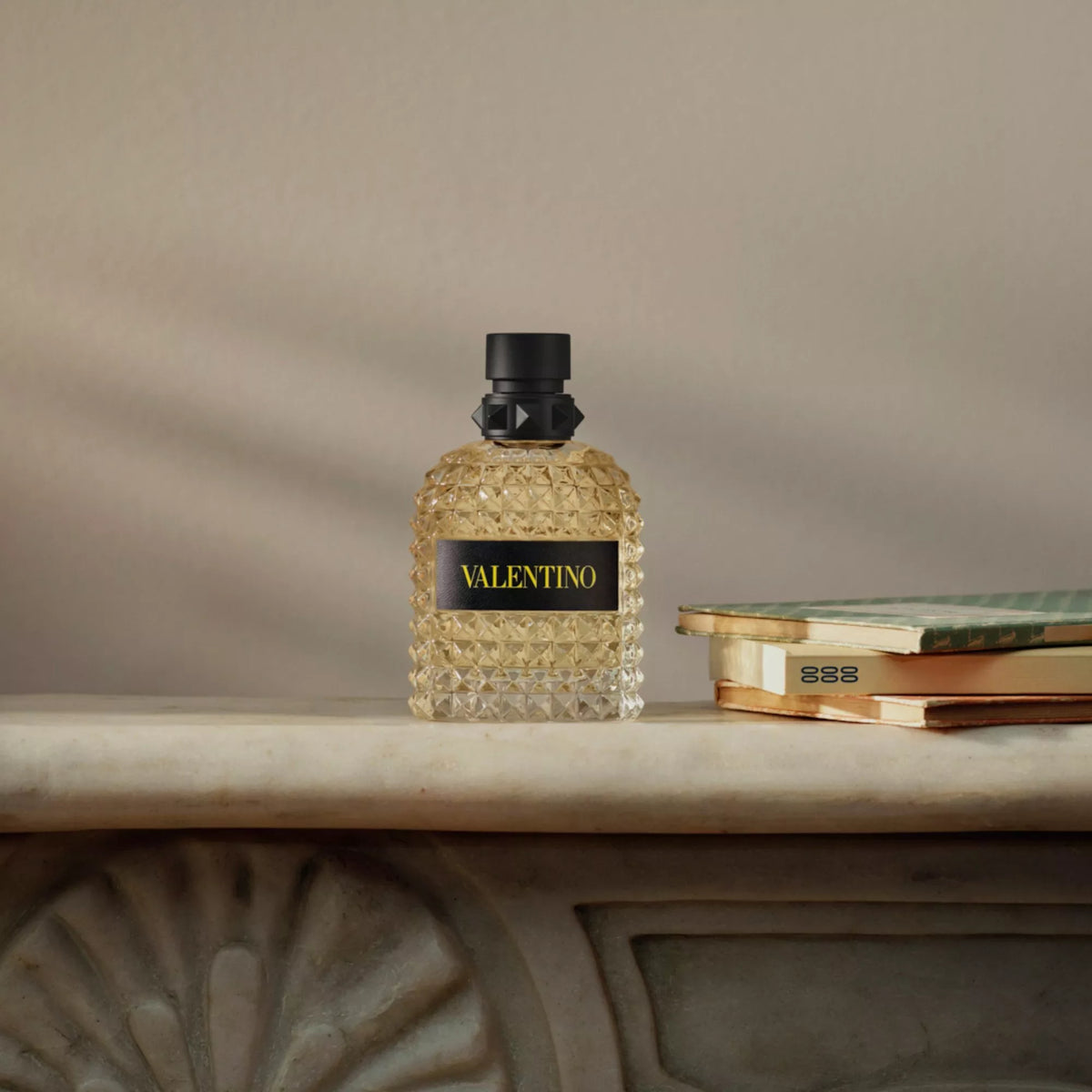 Perfume Valentino Born in Roma Uomo Yellow Dream EDT (M) / 100 ml - 13 - Privé Perfumes Honduras